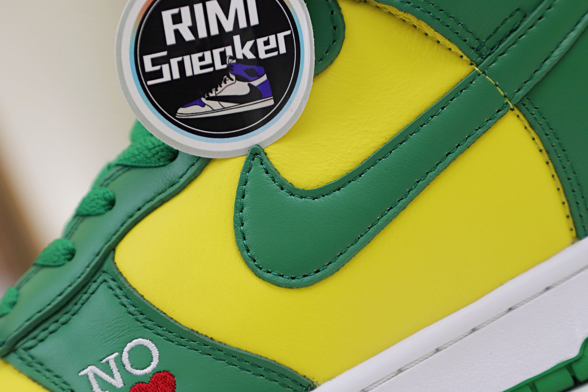 dunk high S*p*e by any means green