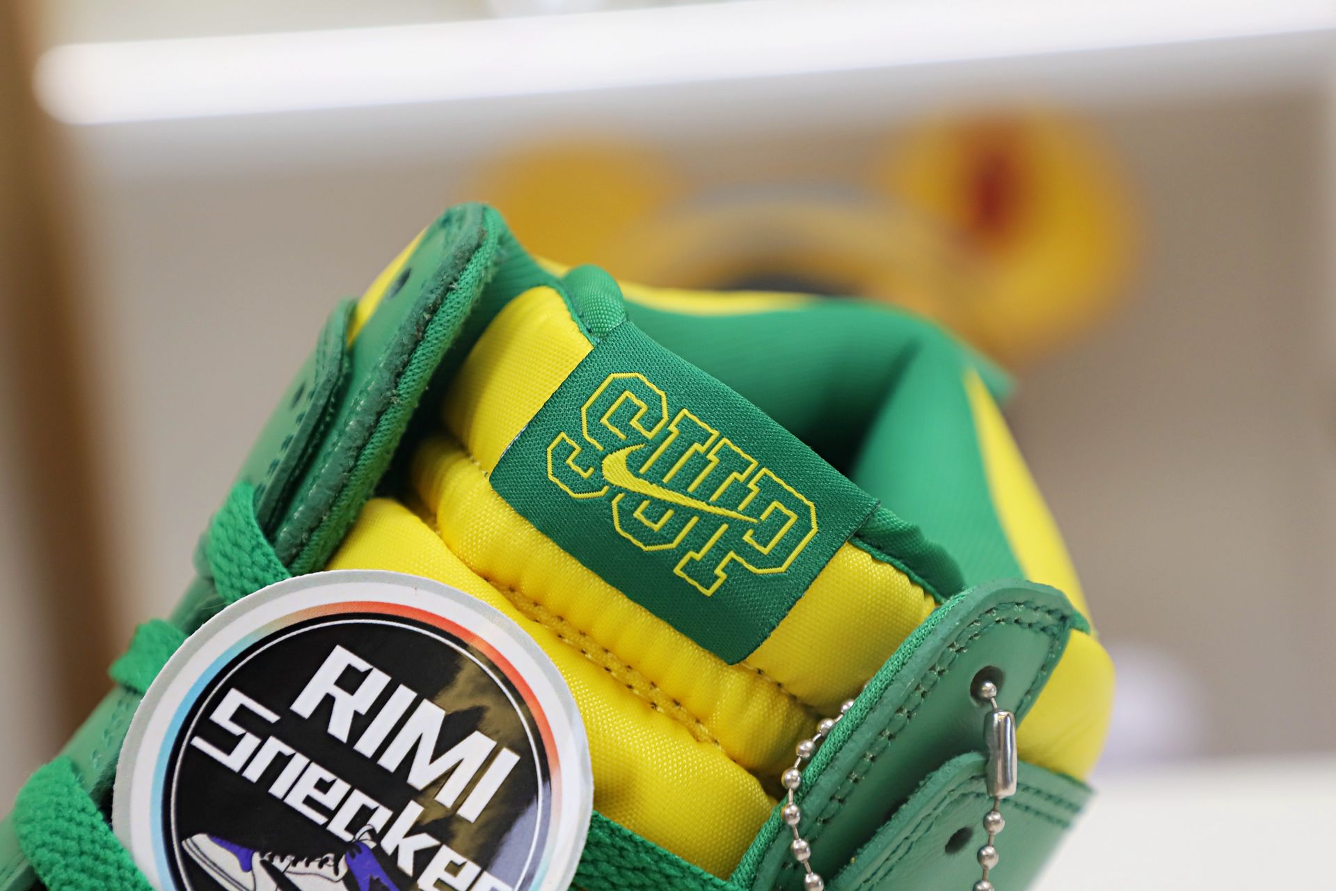 dunk high S*p*e by any means green