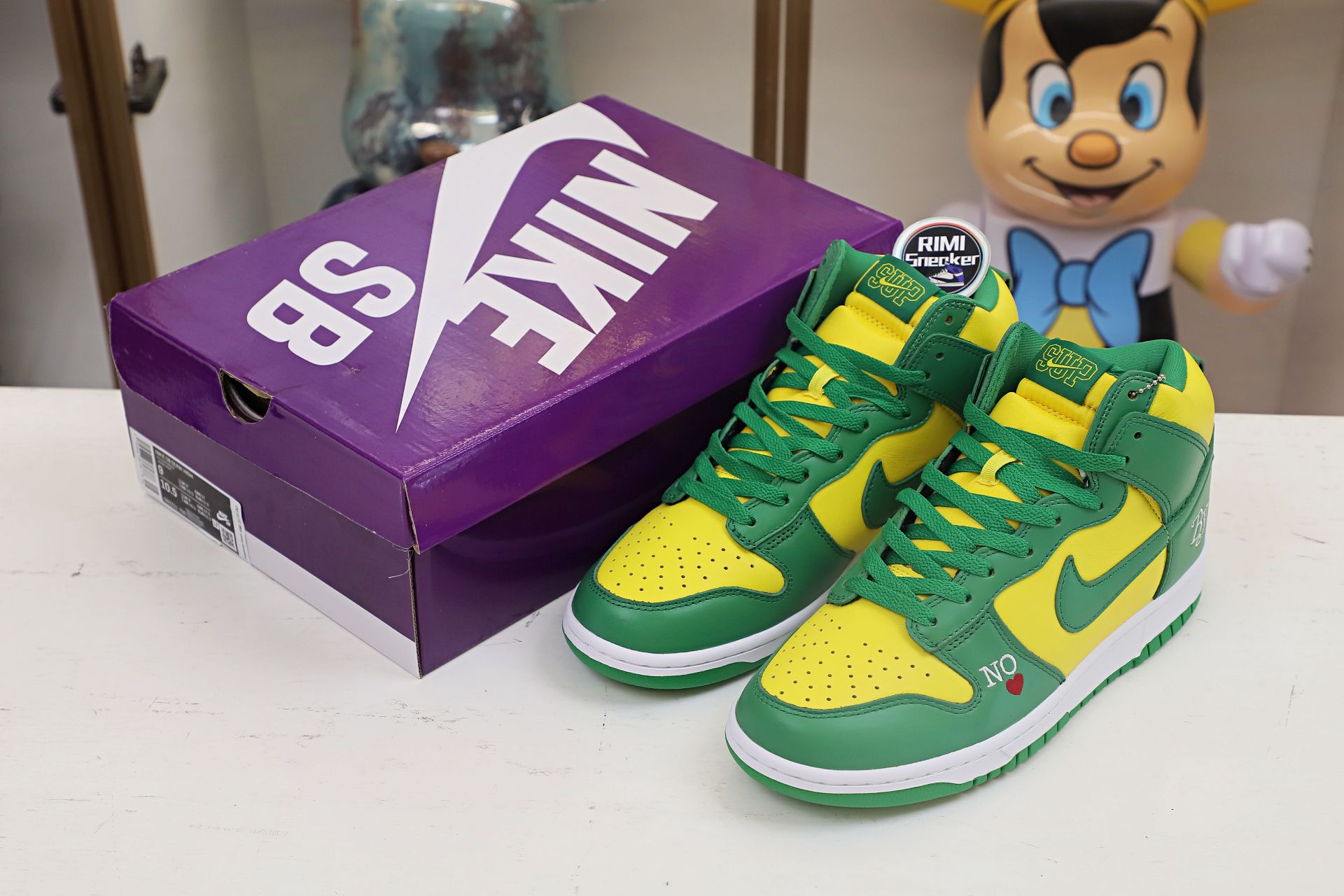 dunk high S*p*e by any means green