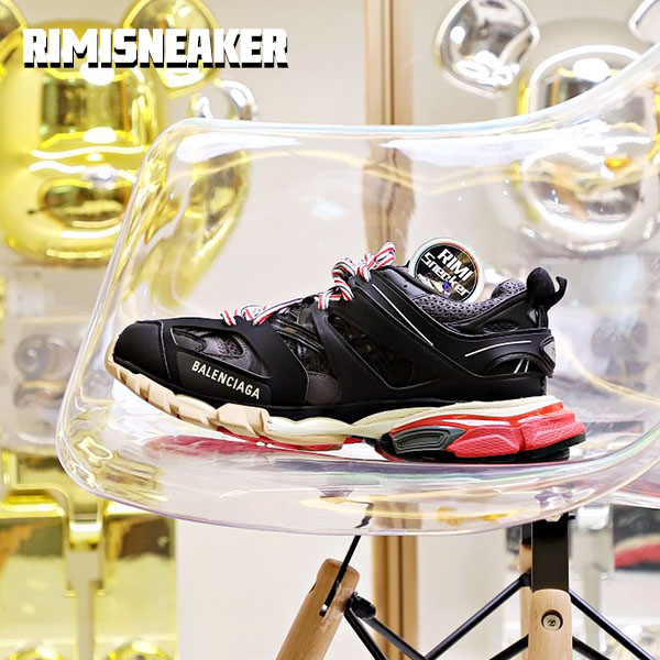 Ba*len*cia*ga all sizes still in stock! please contact customer service on imessage/whatsapp to purchase! track trainer heihong