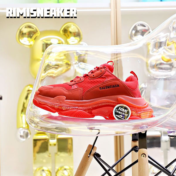 Ba*len*cia*ga all sizes still in stock! please contact customer service on imessage/whatsapp to purchase! triple s red