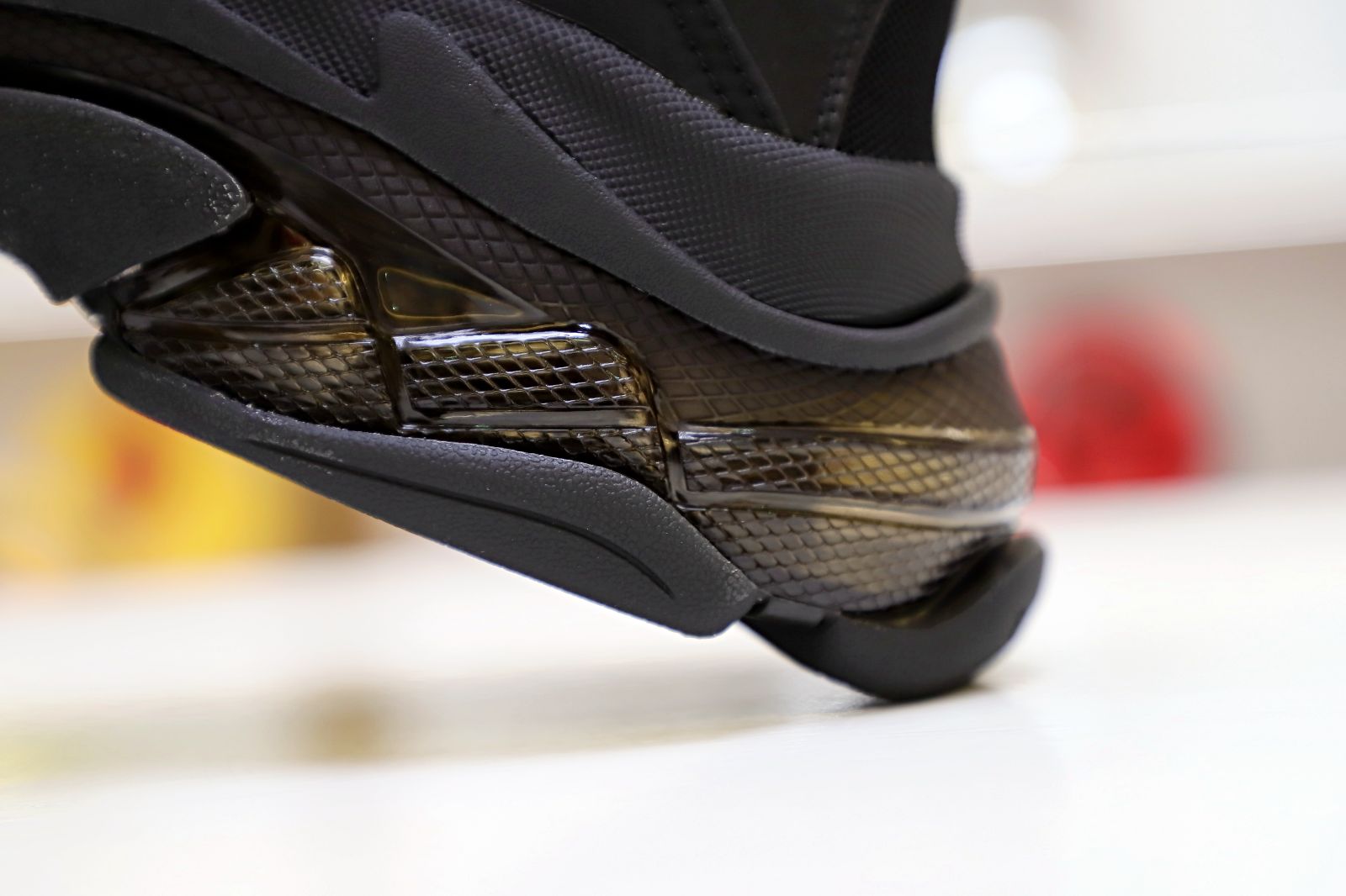 Ba*len*cia*ga all sizes still in stock! please contact customer service on imessage/whatsapp to purchase! triple s black