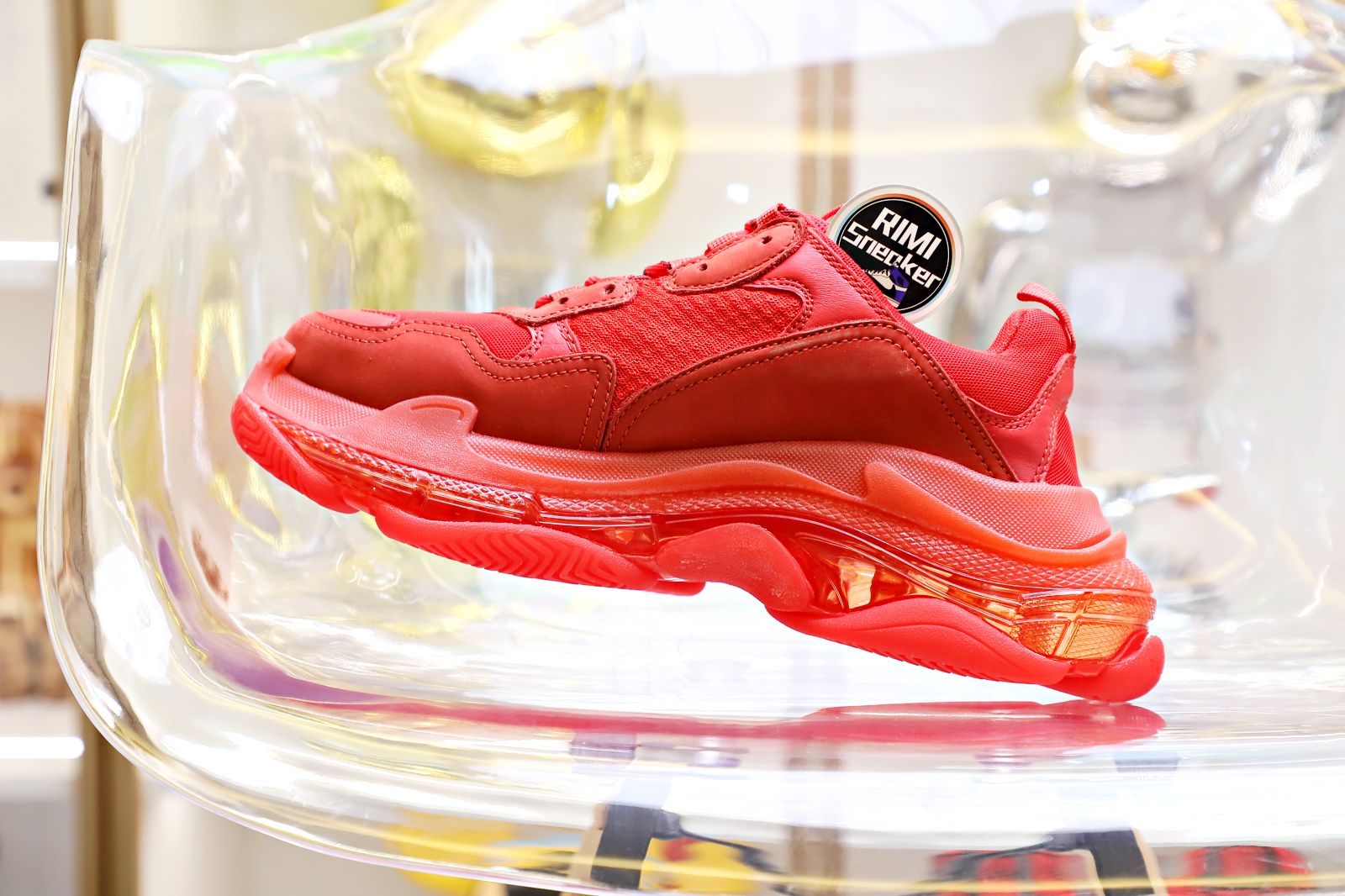 Ba*len*cia*ga all sizes still in stock! please contact customer service on imessage/whatsapp to purchase! triple s red