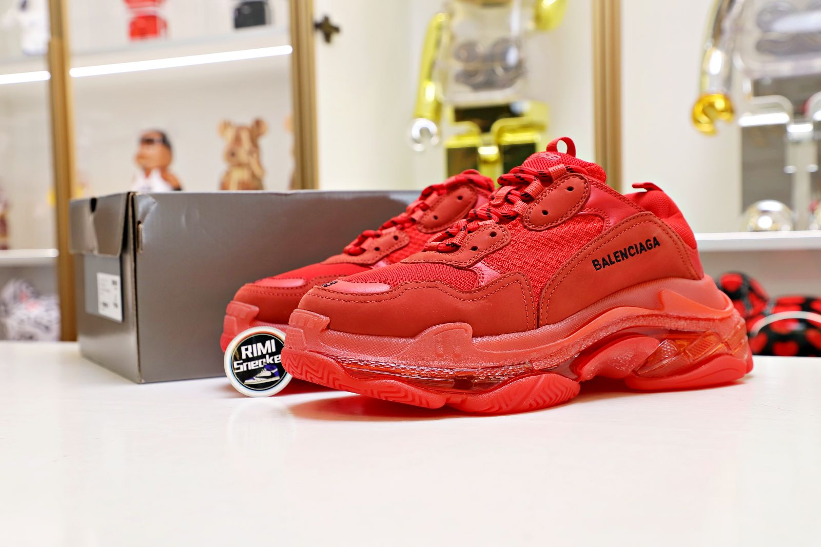Ba*len*cia*ga all sizes still in stock! please contact customer service on imessage/whatsapp to purchase! triple s red