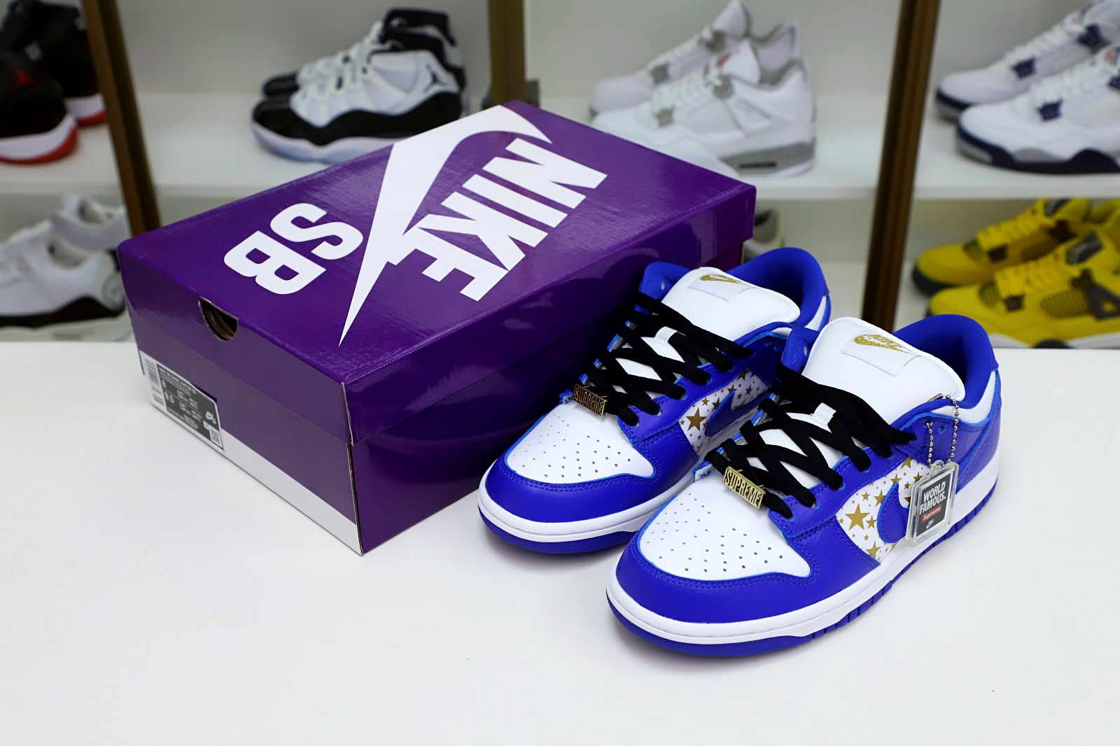 S*p*e x nike sb dunk low "hyper royal"