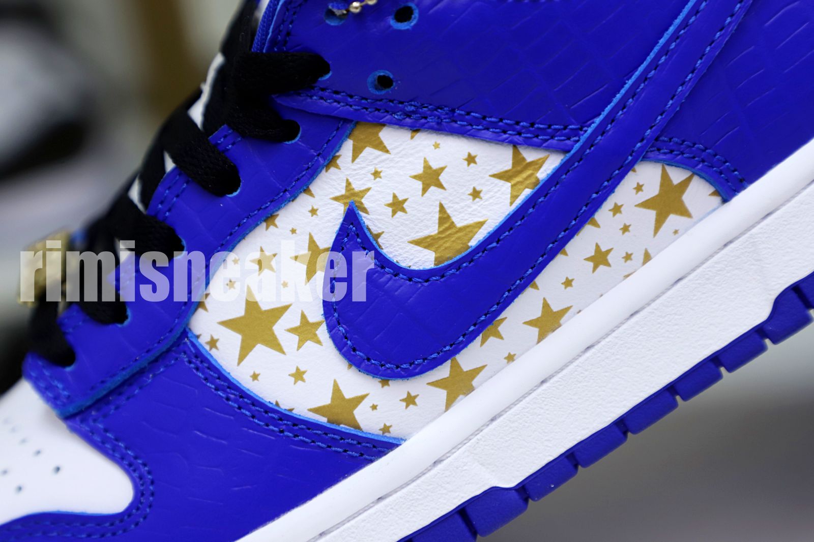 S*p*e x nike sb dunk low "hyper royal"