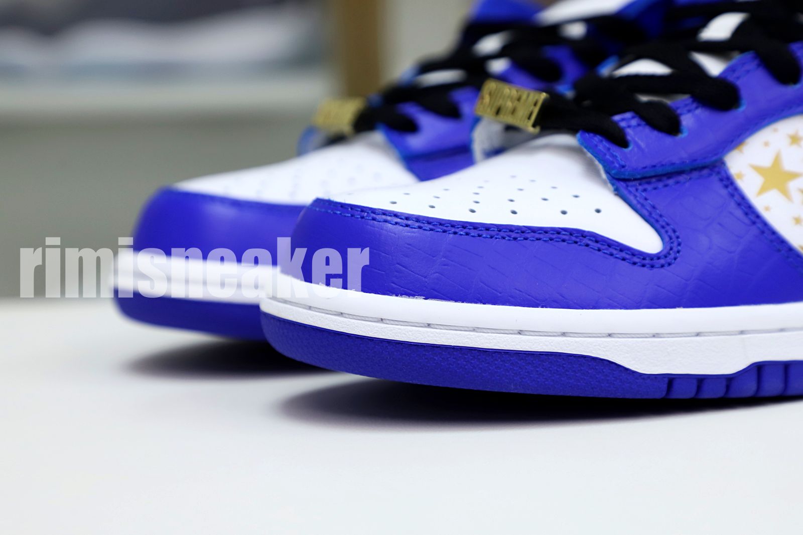 S*p*e x nike sb dunk low "hyper royal"