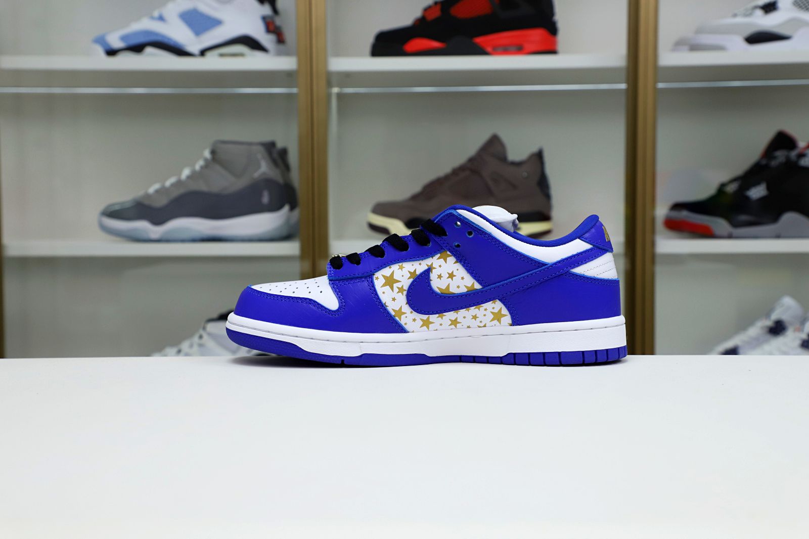 S*p*e x nike sb dunk low "hyper royal"