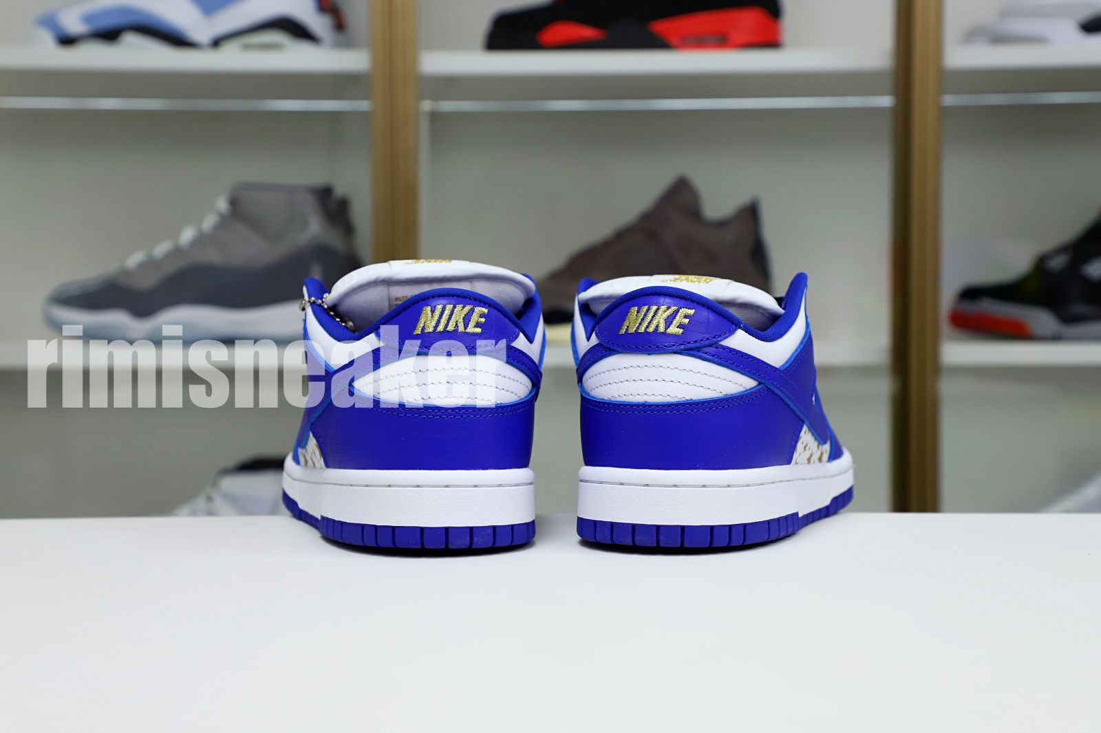 S*p*e x nike sb dunk low "hyper royal"