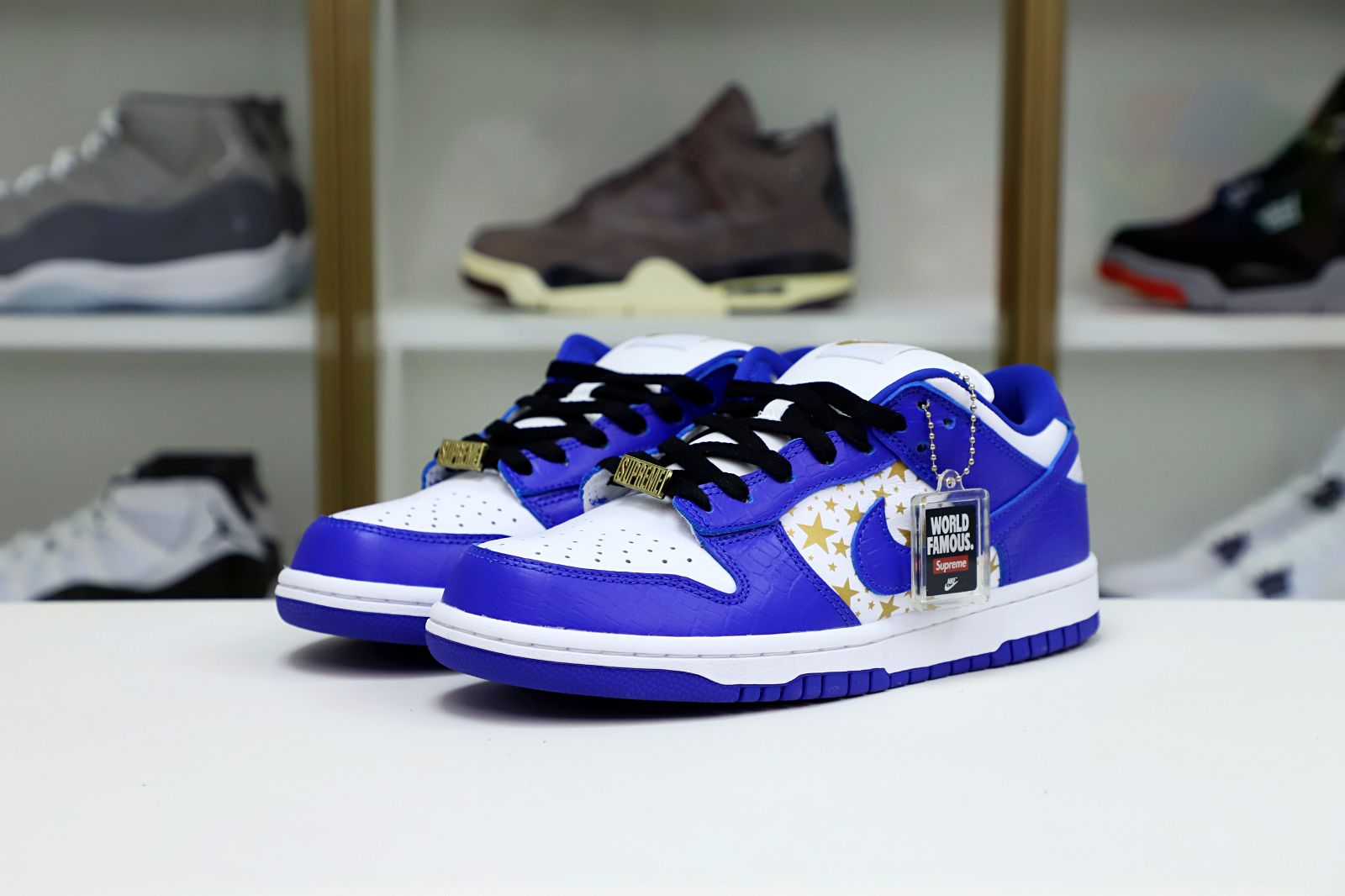 S*p*e x nike sb dunk low "hyper royal"