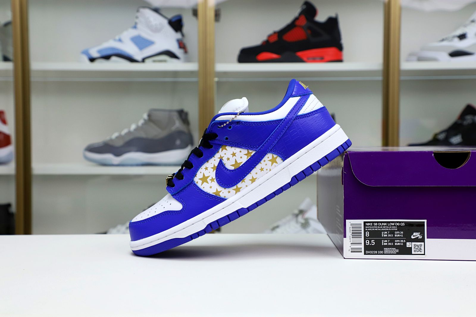 S*p*e x nike sb dunk low "hyper royal"