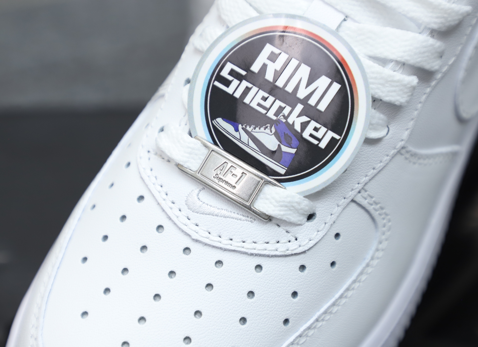 S*p*e nike air force 1 low "box logo"