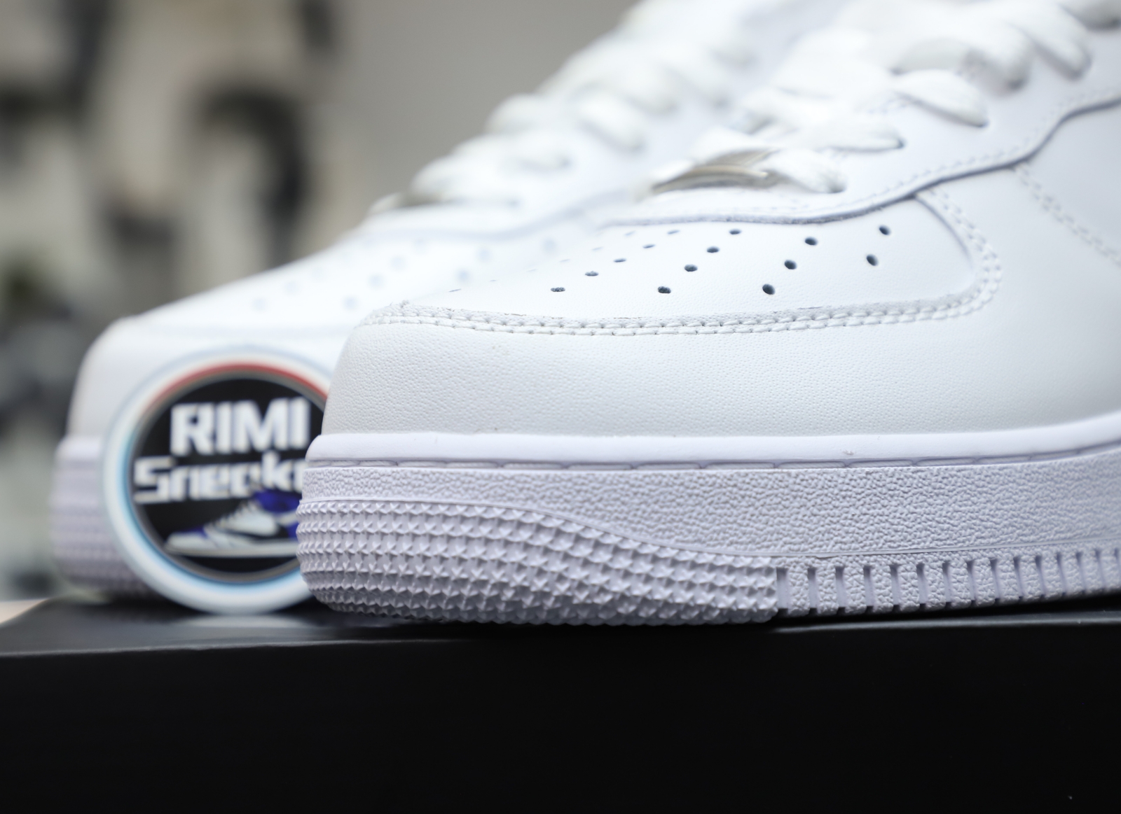 S*p*e nike air force 1 low "box logo"