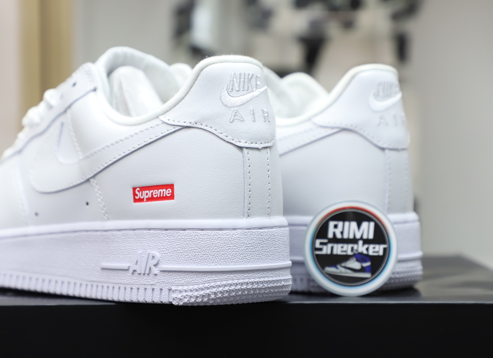 S*p*e nike air force 1 low "box logo"