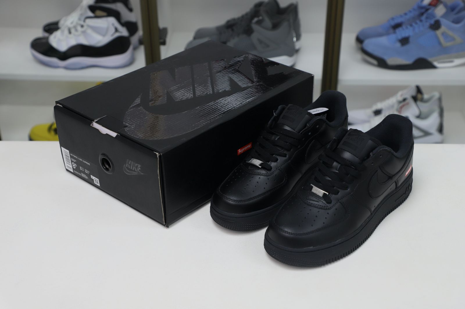 S*p*e nike air force 1 low "box logo"