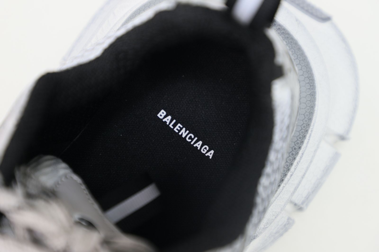 Ba*len*cia*ga all sizes still in stock! please contact customer service on imessage/whatsapp to purchase! blga 3xl