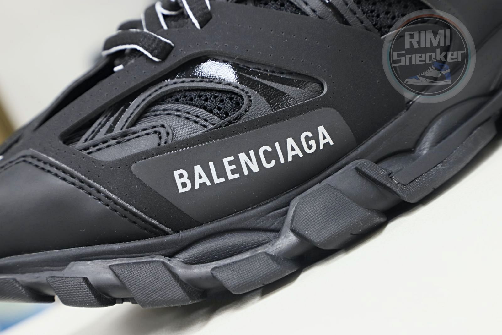 Ba*len*cia*ga all sizes still in stock