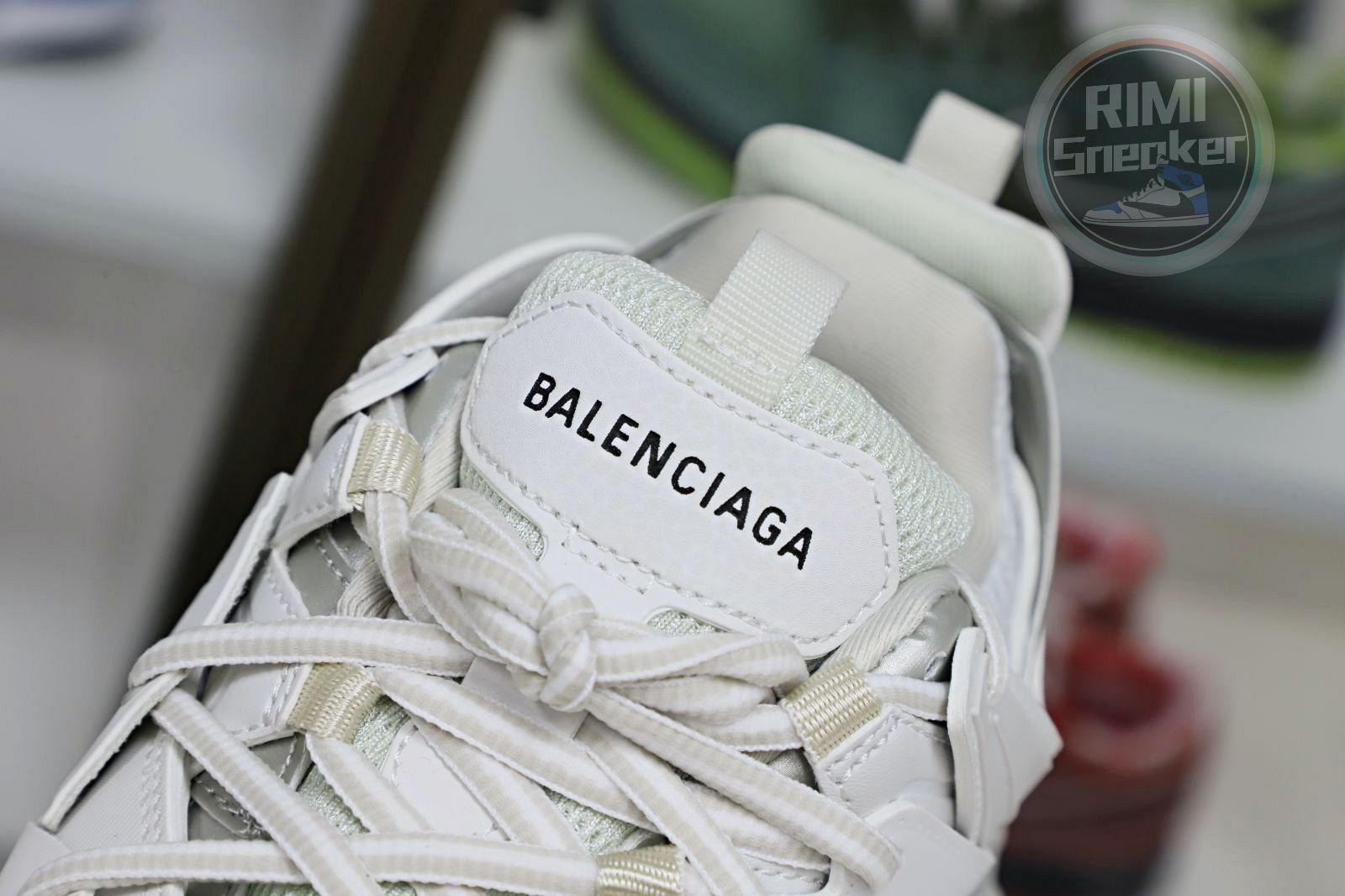 Ba*len*cia*ga all sizes still in stock