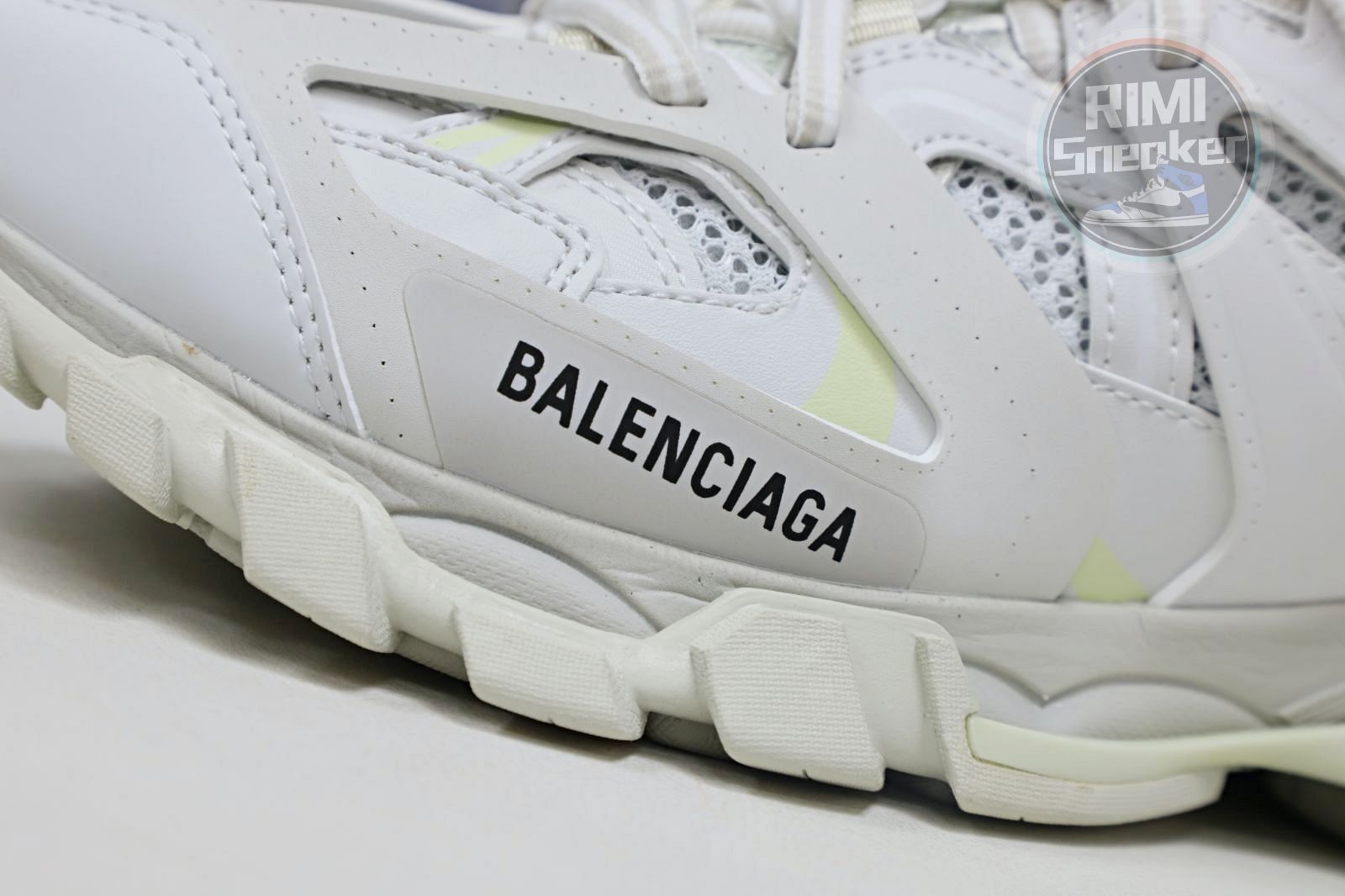 Ba*len*cia*ga all sizes still in stock