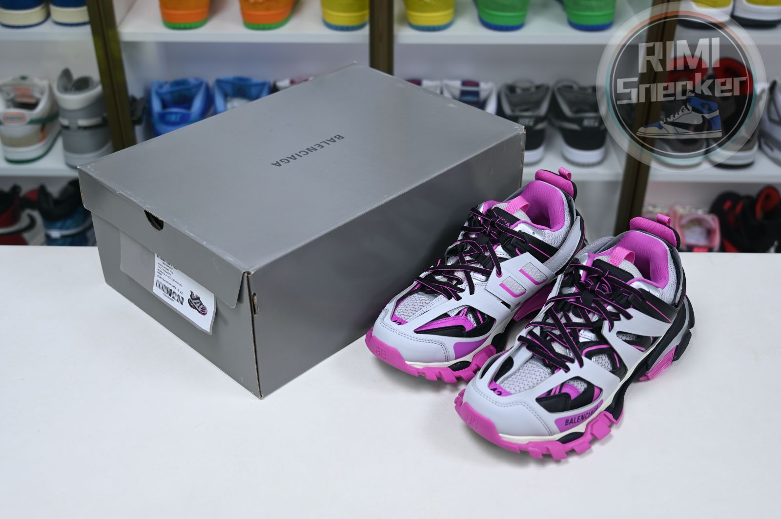 Ba*len*cia*ga all sizes still in stock