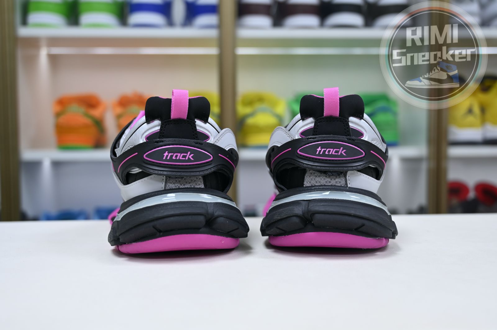 Ba*len*cia*ga all sizes still in stock