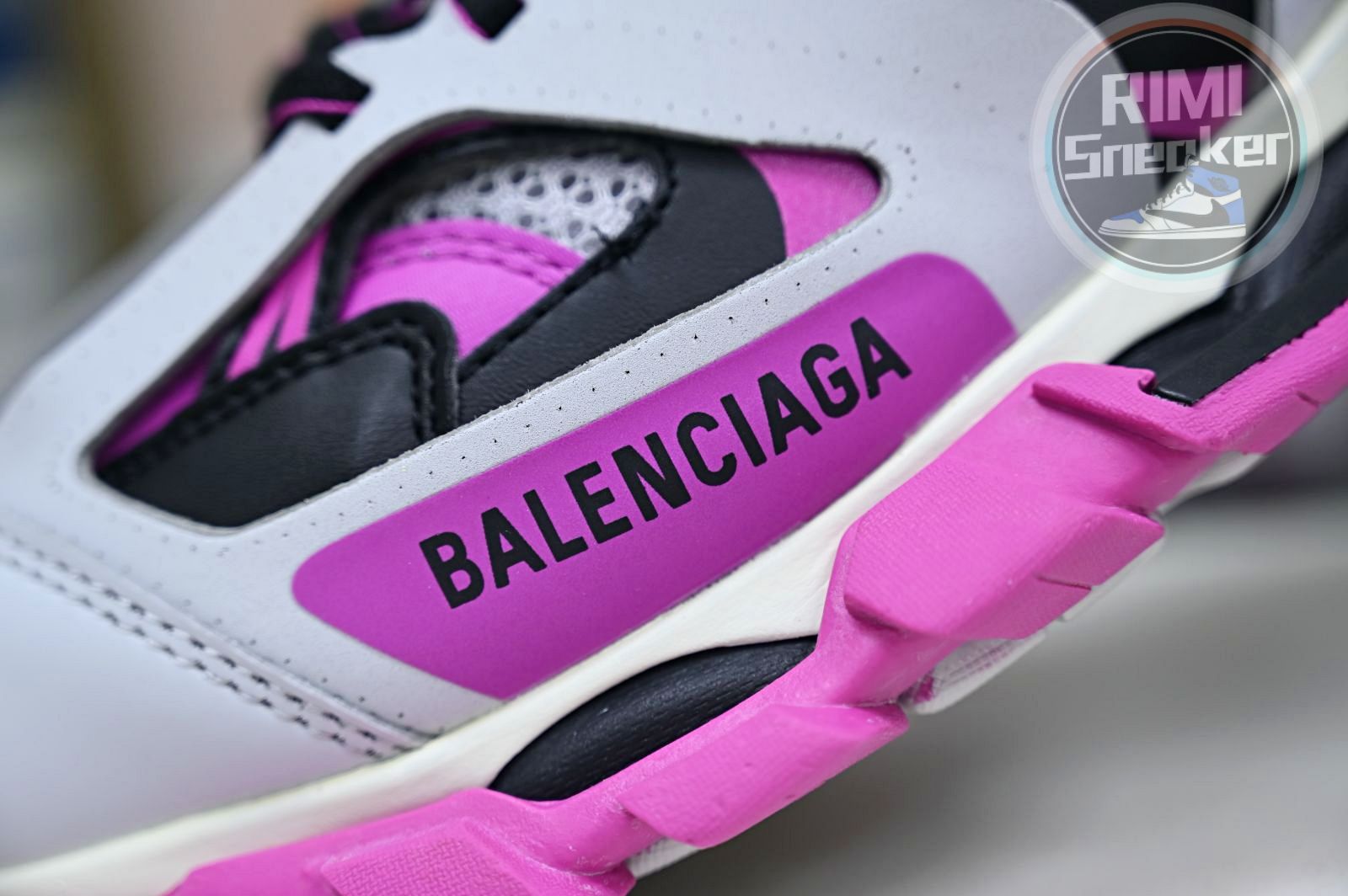 Ba*len*cia*ga all sizes still in stock
