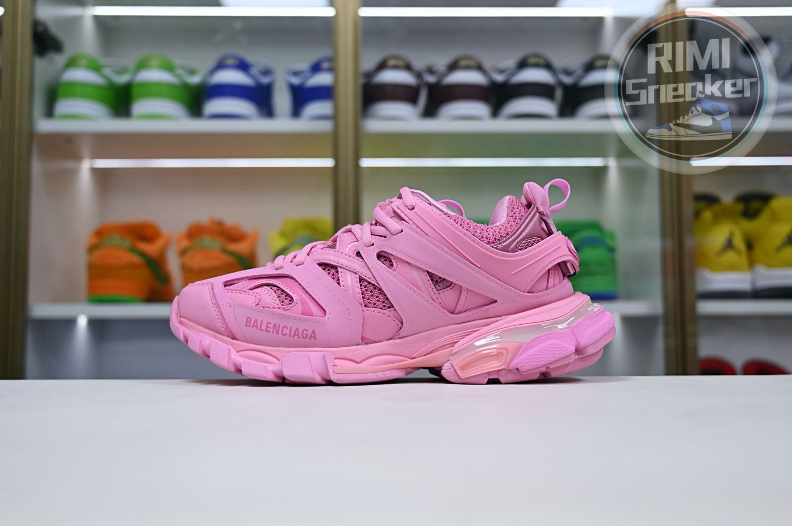 Ba*len*cia*ga all sizes still in stock