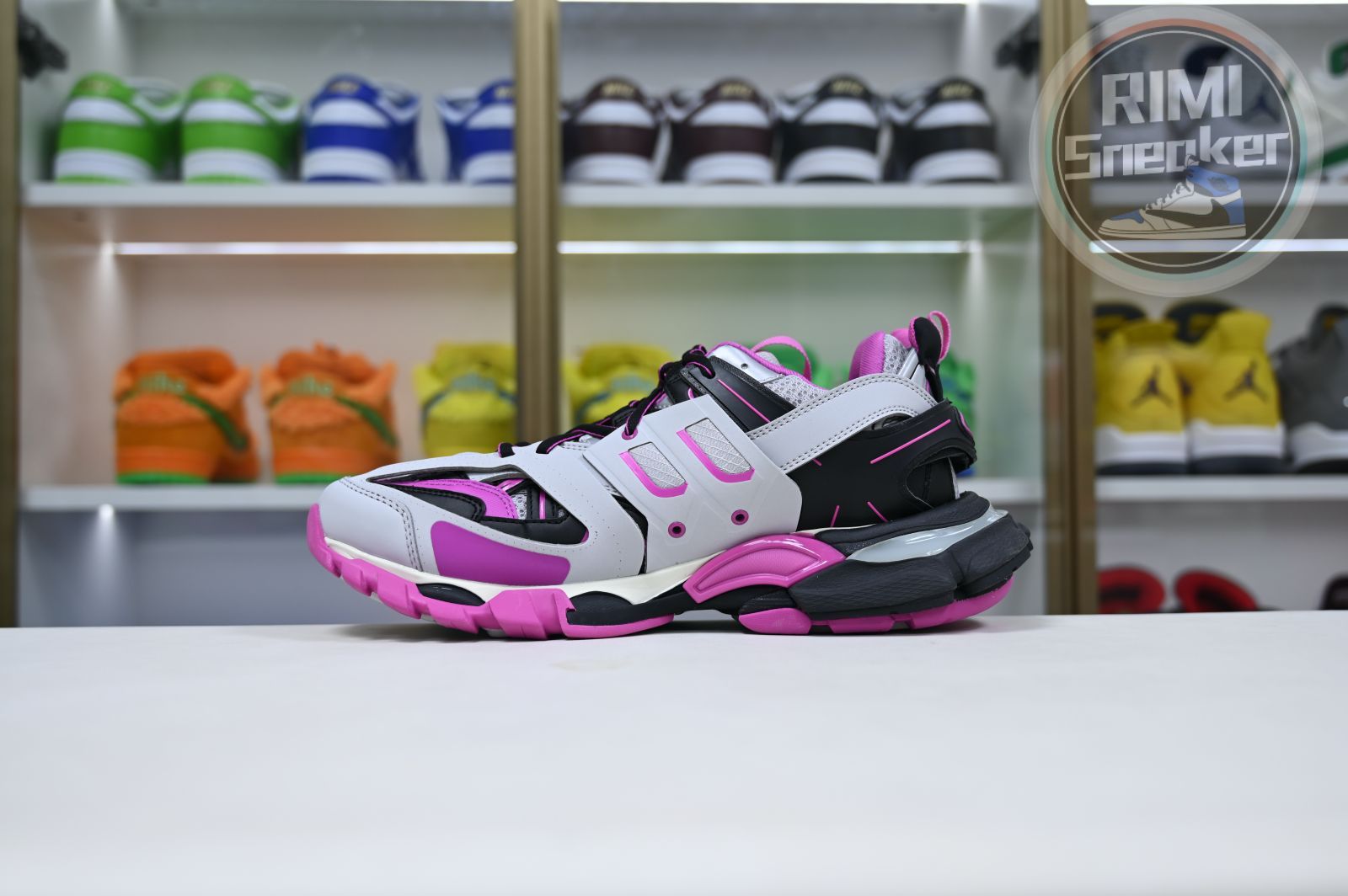 Ba*len*cia*ga all sizes still in stock