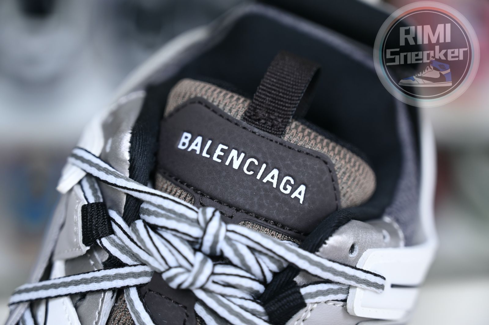 Ba*len*cia*ga all sizes still in stock