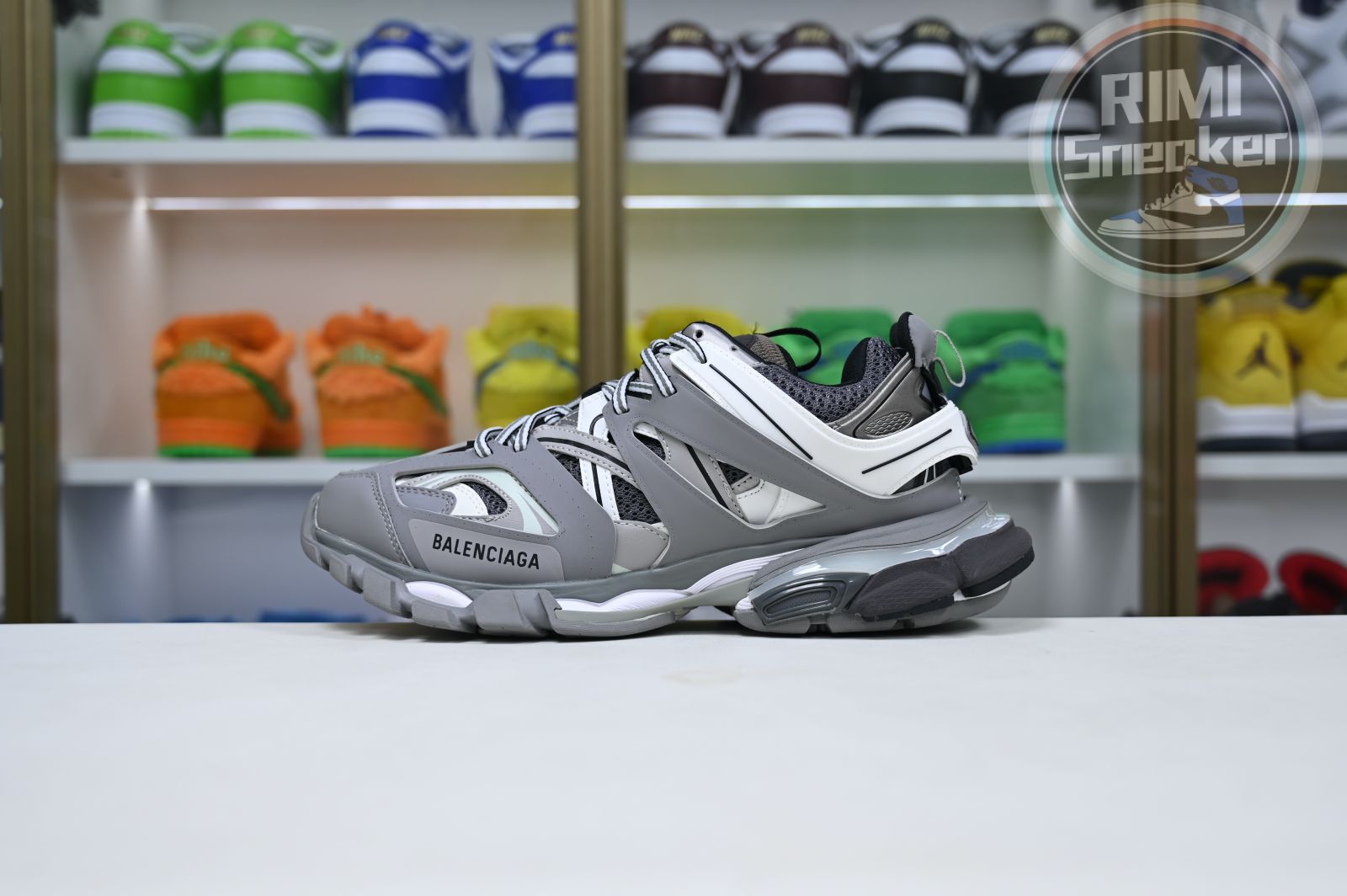 Ba*len*cia*ga all sizes still in stock
