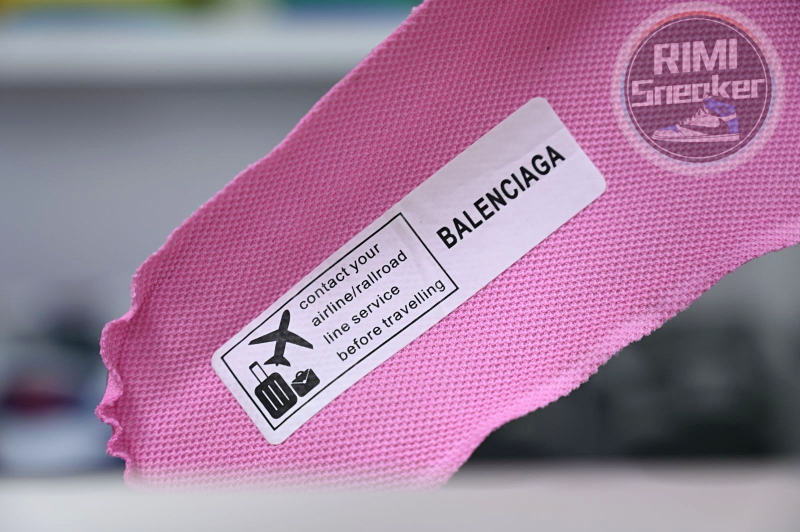 Ba*len*cia*ga all sizes still in stock