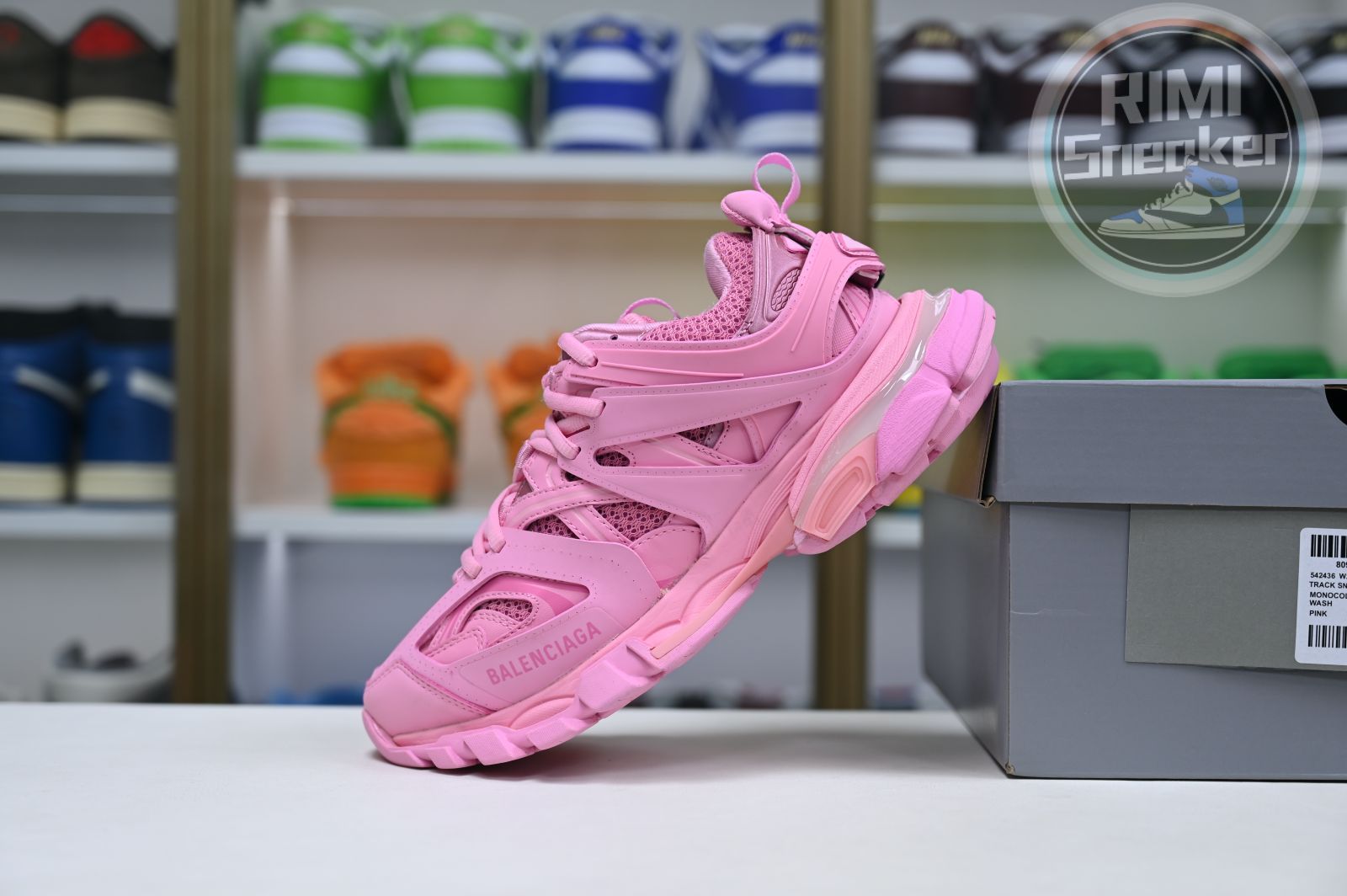 Ba*len*cia*ga all sizes still in stock