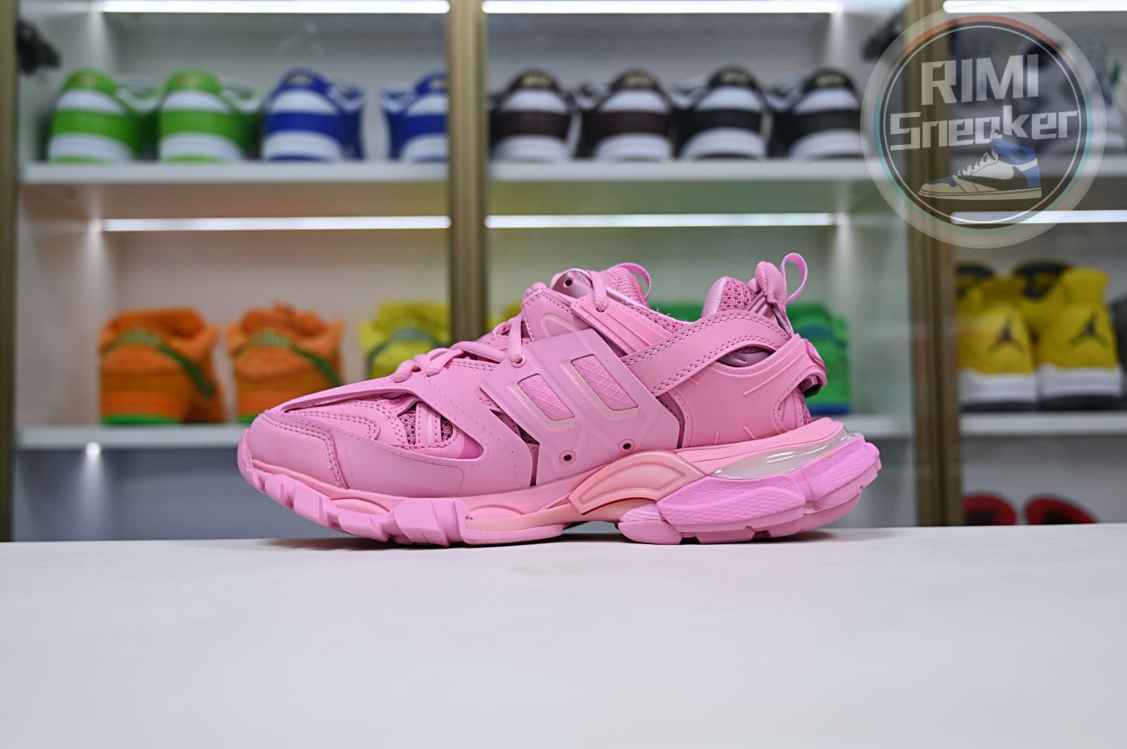 Ba*len*cia*ga all sizes still in stock