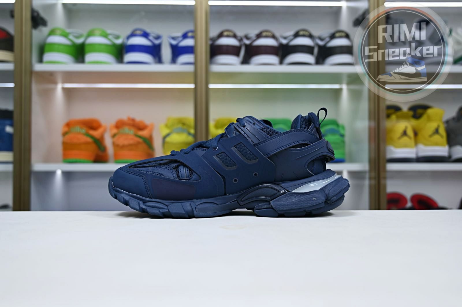 Ba*len*cia*ga all sizes still in stock
